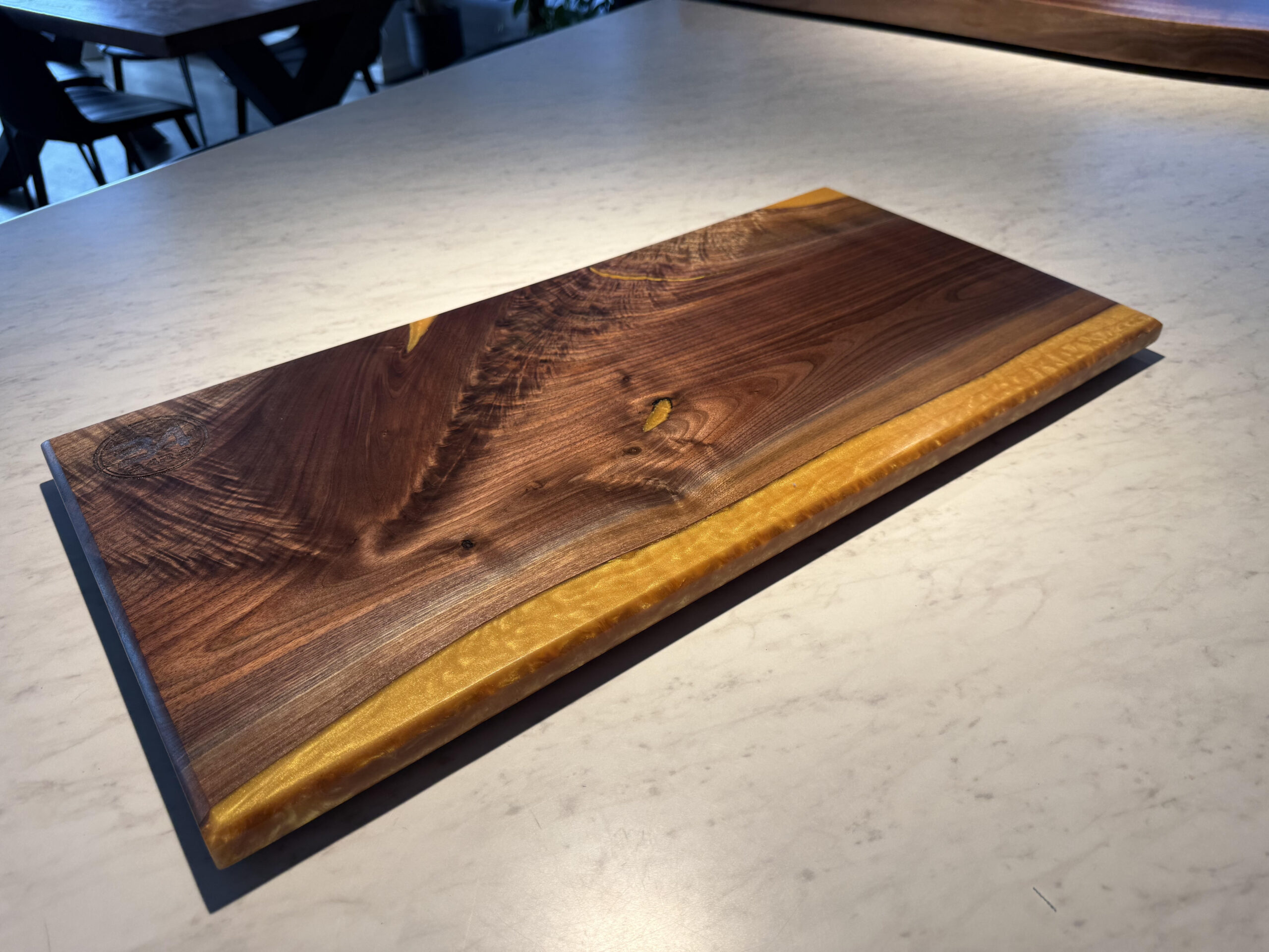 Planche de présentation Or B4R3, vue en angle